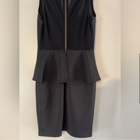 Guess Short Peplum Dress - Picture 5 of 8